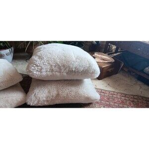 Set os 2 OEKO-TEX 18"x18" big soft faux fur throw pillows